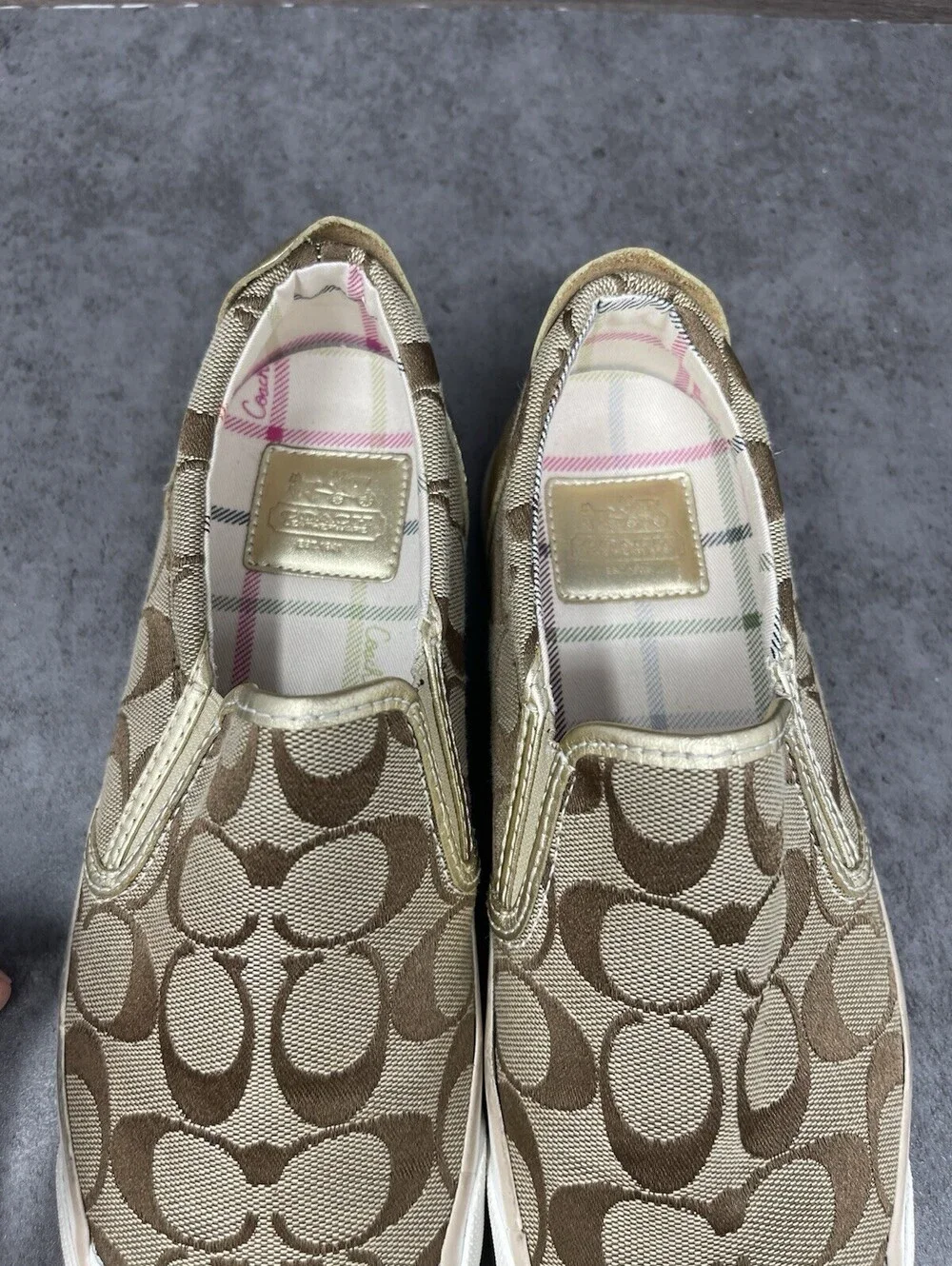 COACH Beale Slip On Shoes Womens Size 7 Gold Monogram Logo Sneakers